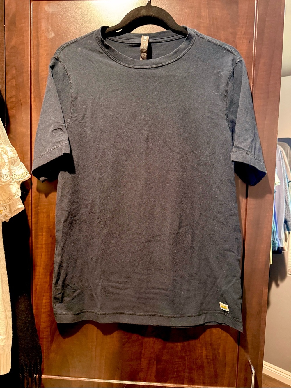 Vuori Men's Crew Neck T‑Shirt - Navy
